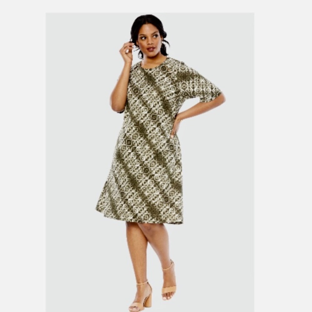 NWT 16 Plus Size Green Ivory Print Short Sleeve A-Line Dress